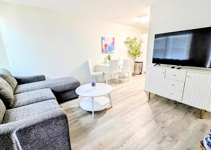 Sunny Shores Retreat 2